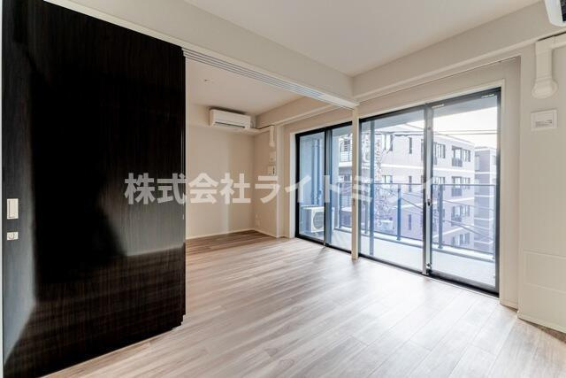 パークスフィア牛込神楽坂の居間・リビング|※写真は同タイプ住戸です。