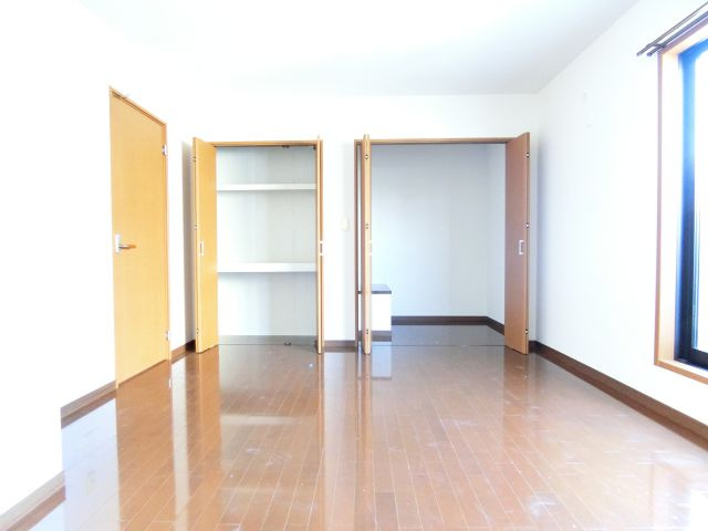 フジパレス戸建賃貸大阪狭山市Ⅰの収納|同物件別部屋イメージ写真