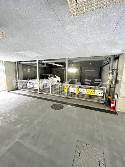 レジディア市ヶ谷Ⅱの駐車場
