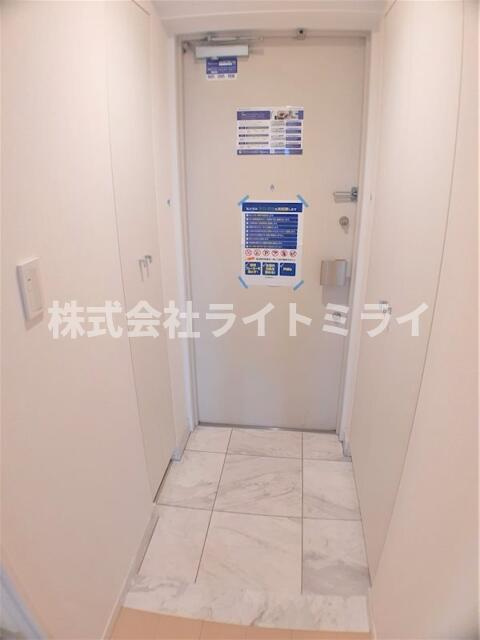 レジディア市ヶ谷Ⅱの玄関
