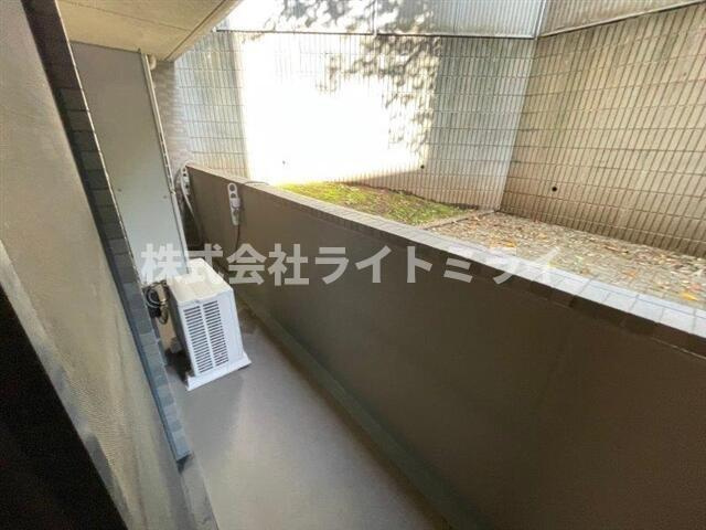 ルーブル早稲田弐番館のバルコニー