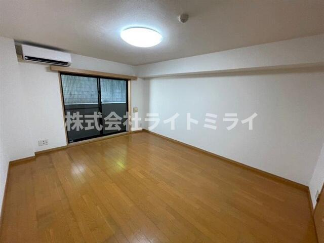 ルーブル早稲田弐番館の居間・リビング