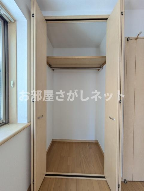 新宿区西新宿8丁目のマンションの収納