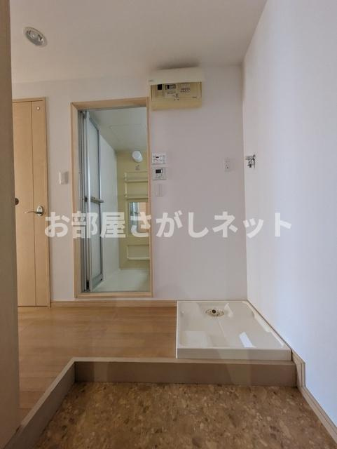 新宿区西新宿8丁目のマンションの玄関