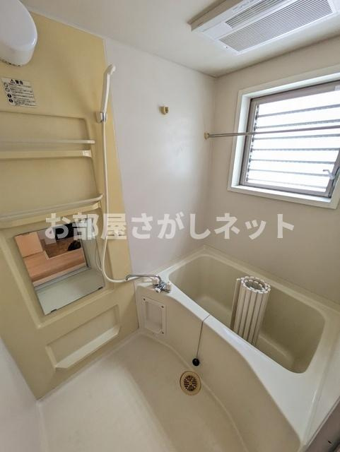 新宿区西新宿8丁目のマンションの浴室