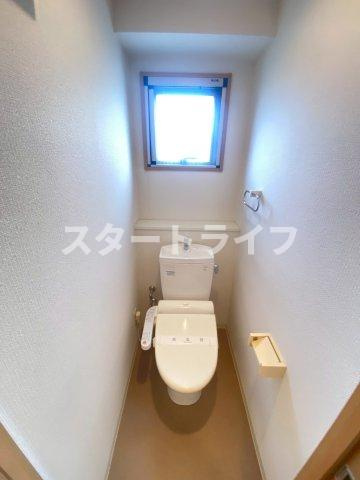 大阪市淀川区三国本町２丁目の賃貸マンションのトイレ