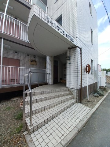 パールマンション松本のエントランス|ゆとりのあるエントランスです