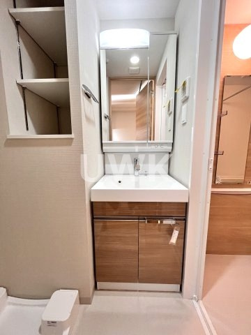ＣＡＶＡＮＡ九条烏丸の独立洗面台