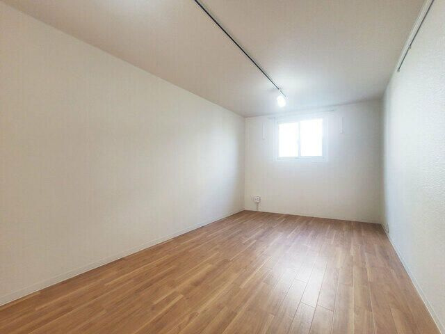 ＲＥＭＵ千川の洋室