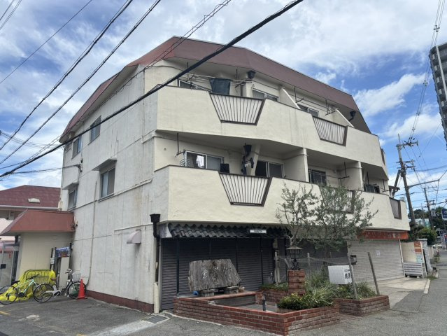桜ハイツ本町の外観