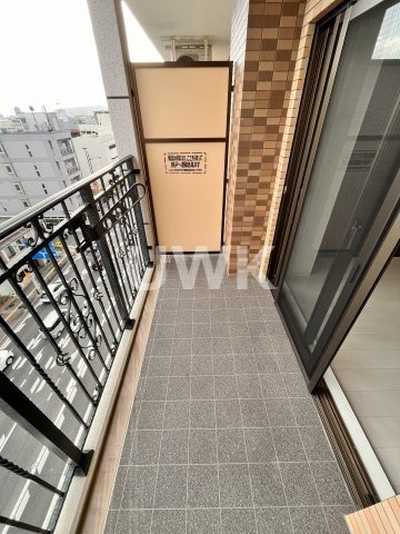 Luxe京都西大路（ラグゼキョウトニシオオジ）のバルコニー