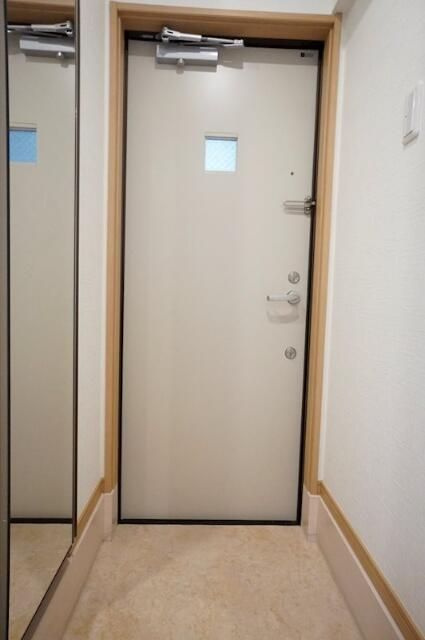 グランビル清水の玄関