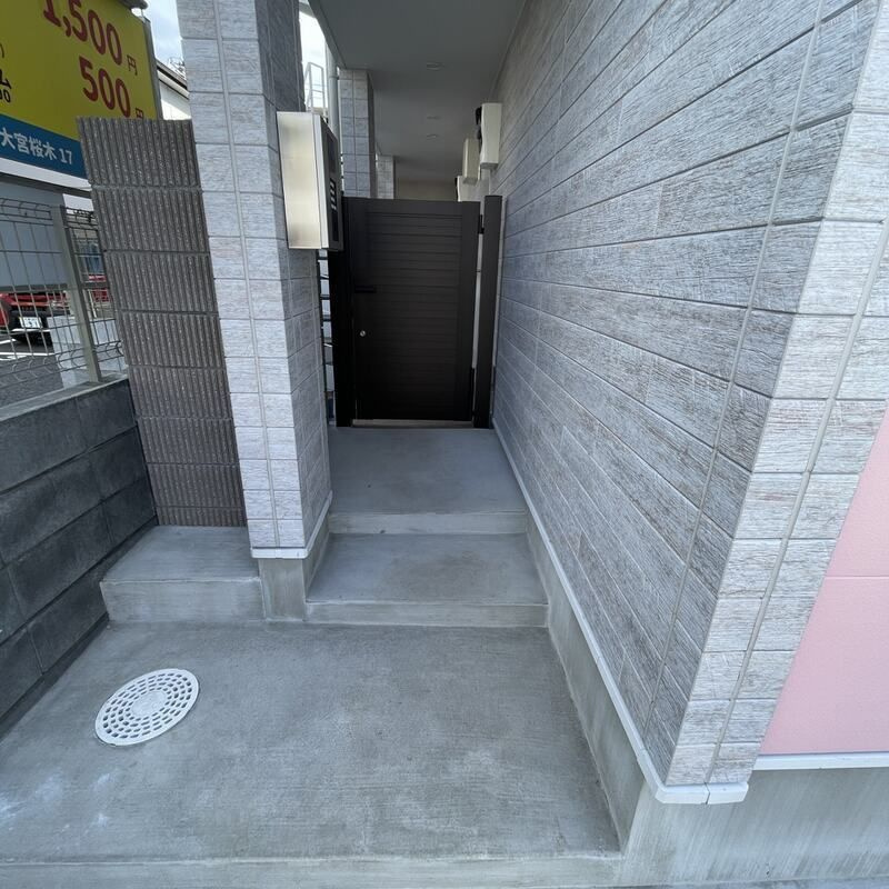 MELDIA大宮桜木町Ⅰのエントランス