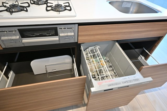 プレシス北浦和ディアラのキッチン|コンパクトなキッチンで掃除もラクラク