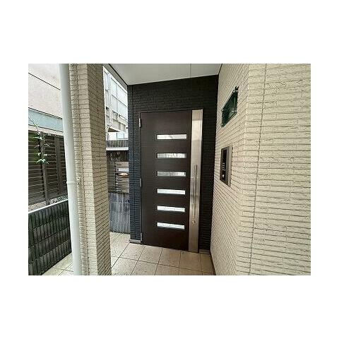 【エントランス】