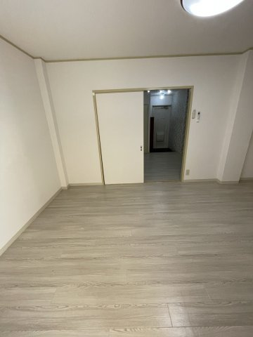 サンティール門真の洋室