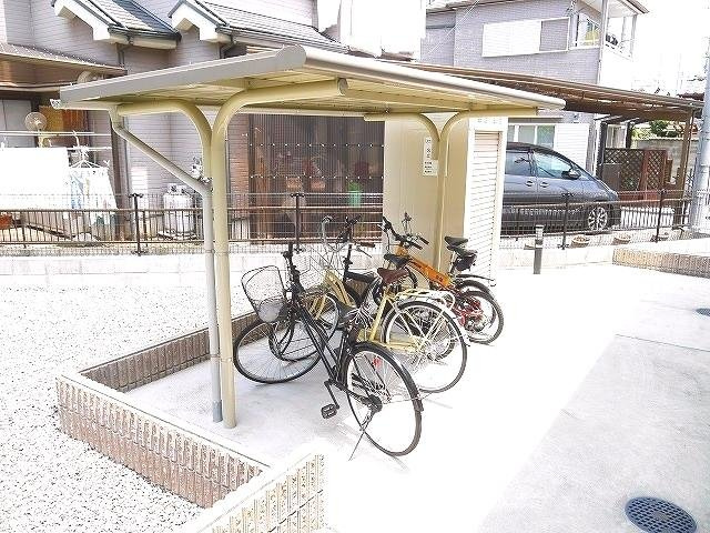 レオネクストシャロームのその他共用部分|自転車置き場