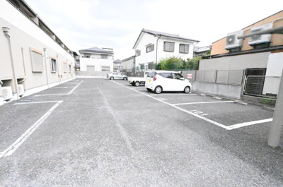 【駐車場】 | エル・セレーノ天理