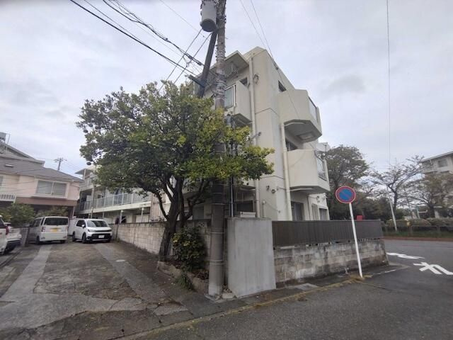 ハイツ天神の外観