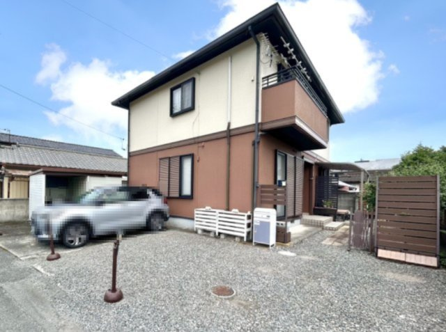 【中古戸建】渋川市渋川の外観|■外観｜土日のご見学はもちろん、平日・夜間のご案内も大歓迎です♪「今から見たい」や「仕事終わりに見たい」にもご対応できますのでお気軽にお問い合わせください♪