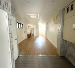 堺区一条通ビルの内装