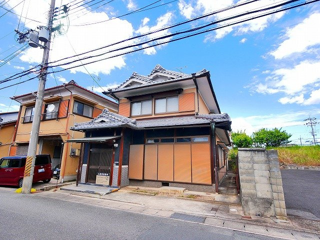 木津川市木津町宮ノ内貸家の外観