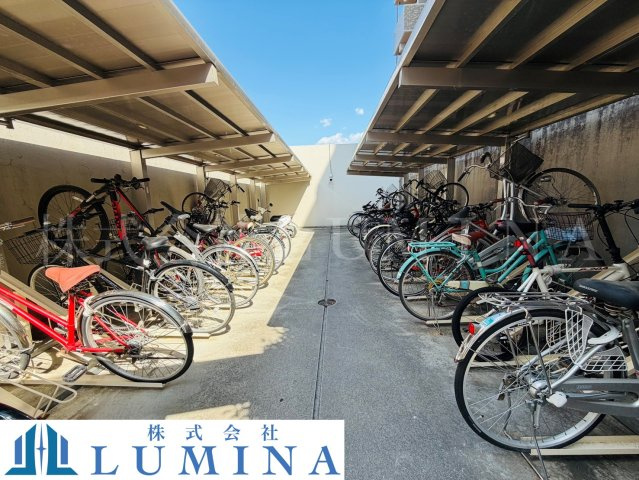 サーパスシティ貢川本町壱番館 マンションの駐車場