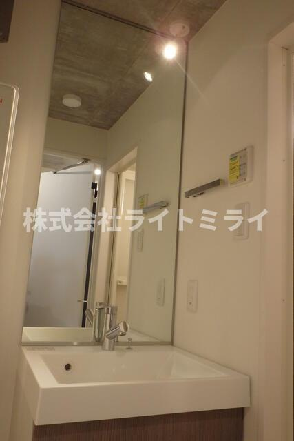 コンポジット駒込の洗面所