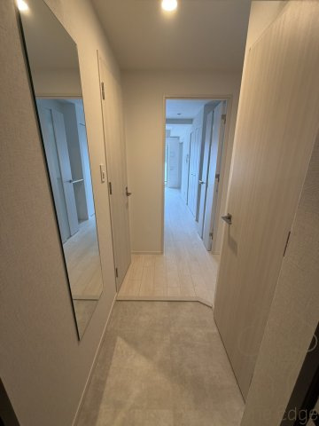 スプランディッド新大阪VIIIの玄関