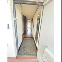 第1マンション寺直の玄関