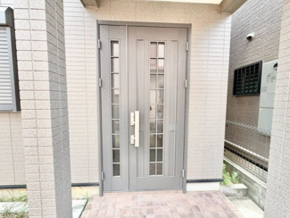 【エントランス】 | 茱萸木２丁目　中古一戸建 | 住宅ローン相談会も開催中ですので、お気軽にお問い合わせ下さいませ♪現地見学などお気軽にお問い合わせ下さいませ♪