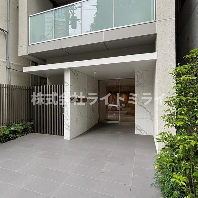 フィシオ飯田橋のエントランス