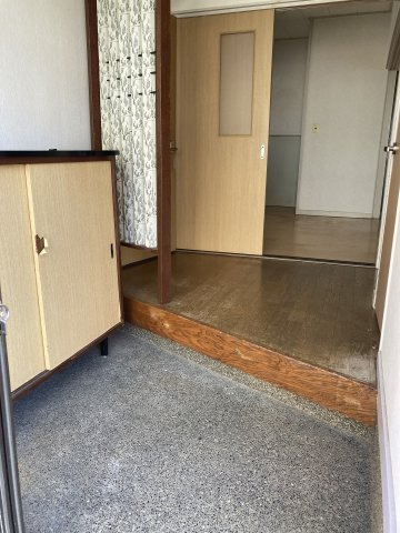 北林貸家の玄関