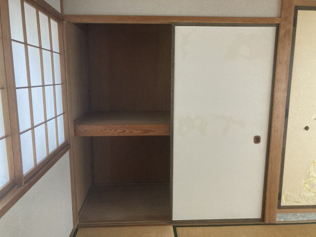 北林貸家の収納|1階和室：押入収納