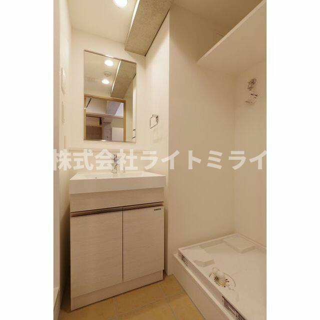 コンフォリア本駒込一丁目の洗面所