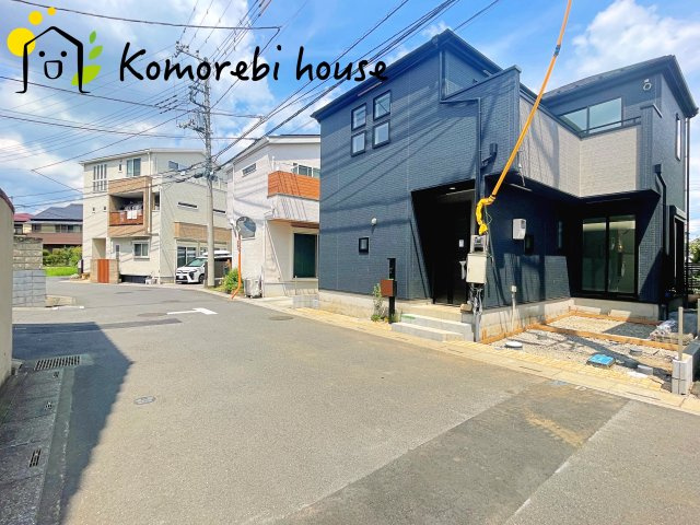 さいたま市見沼区大字蓮沼　9期　新築一戸建て　グラファーレ　01の前面道路含む現地写真|前面道路含む現地写真です