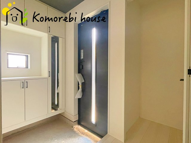 さいたま市見沼区大字蓮沼　9期　新築一戸建て　グラファーレ　01の玄関|シンプルで使いやすい玄関です