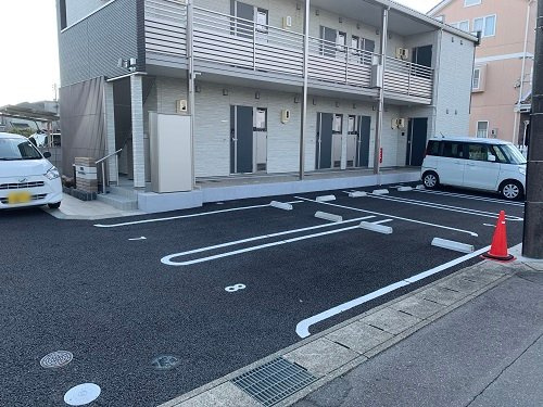 クレイノネオストリームの駐車場