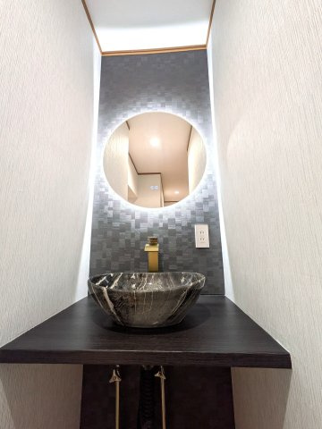福岡市中央区　リノベーション完成　中古マンションの独立洗面台