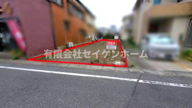深谷市稲荷町２丁目　建築条件なし売地の前面道路含む現地写真