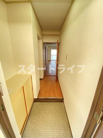 大阪市淀川区西宮原３丁目の賃貸マンションの玄関