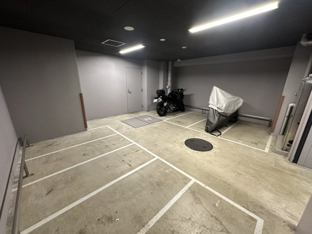 S-RESIDENCE谷町五丁目の駐車場