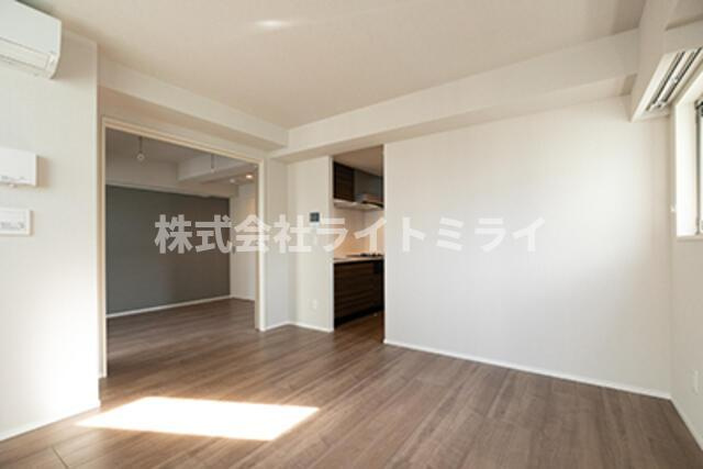 ブリックコート神田錦町の居間・リビング|※写真は同タイプ住戸です。