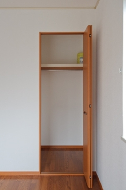 クレインハウス妙典の収納|※写真は同タイプ住戸です。