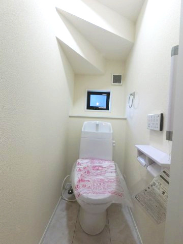 佐賀市光第2　１号棟の内観：施工例|1F 多機能トイレ