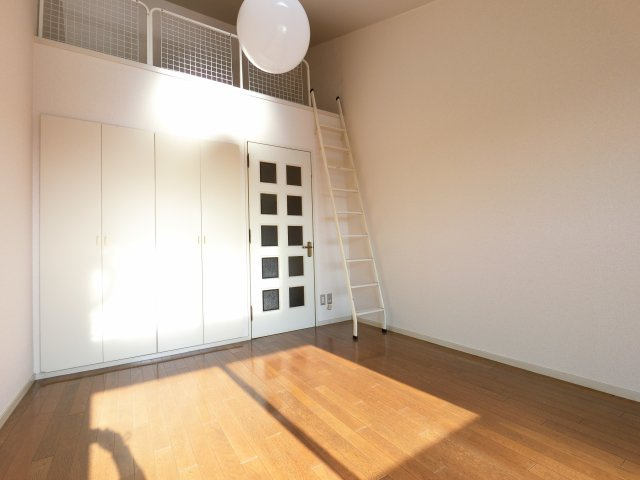 【寝室】 | メイローズ市原