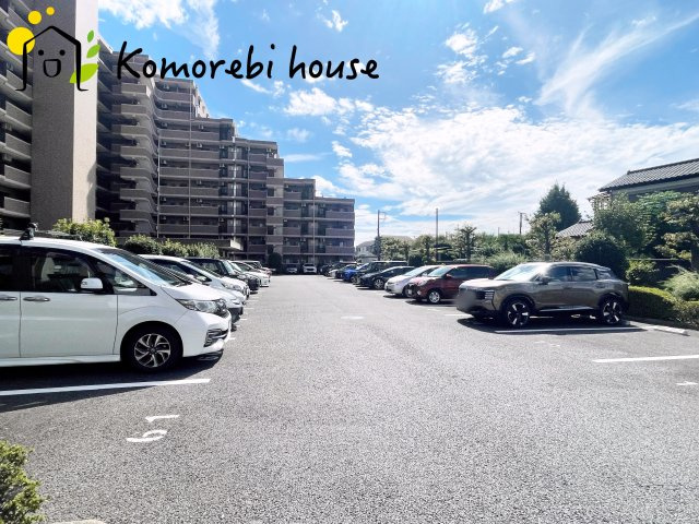 コスモ大宮ガーデンシティ　6階の駐車場|26.9.14