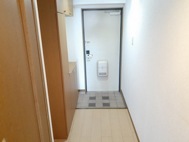 ヴィラ・グランチェスタの玄関|収納もある玄関です
