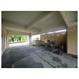 ハイネス生駒の駐車場