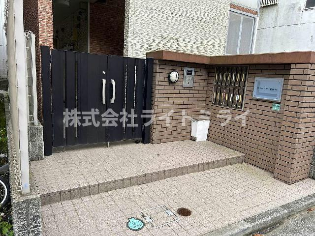 レオパレススペーシア　東池袋のエントランス